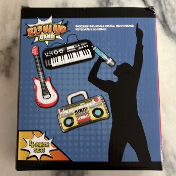 Party props! Rock out with inflatable keyboard, boombox and more - Picture 3 of 3